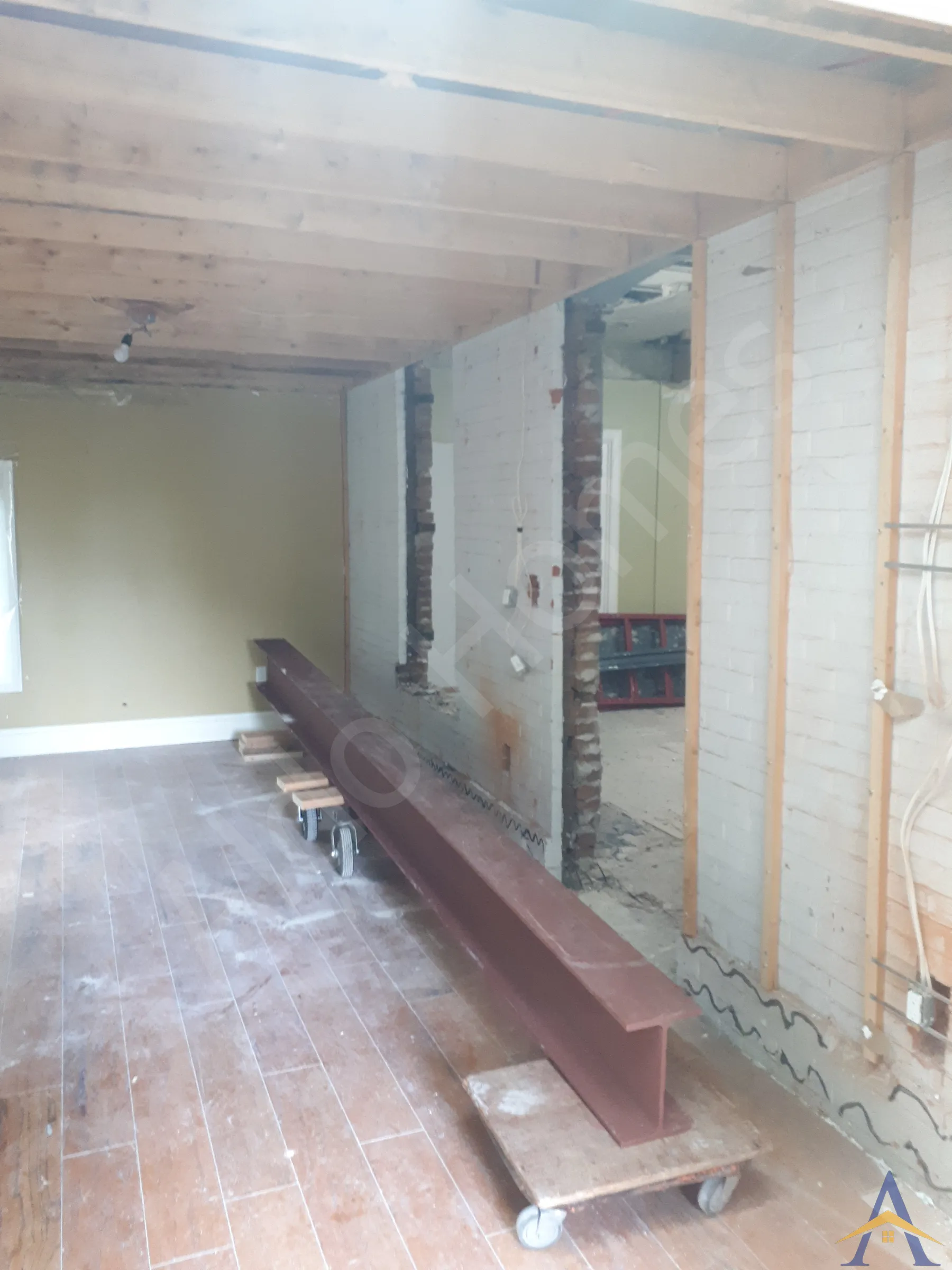 Exterior Walls - Boucher Street East, Meaford - Image 1