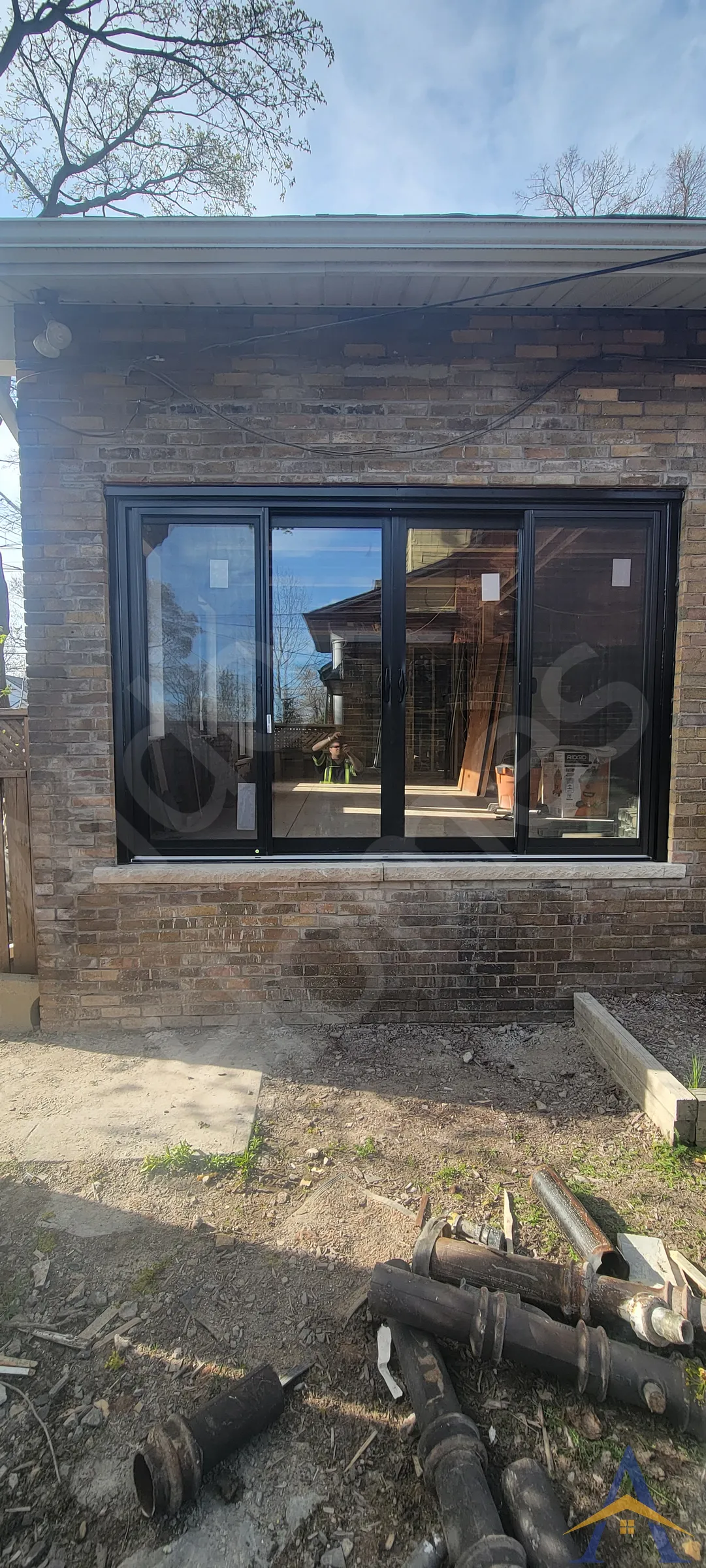 Exterior Walls - Gerrard Street East, Toronto - Image 2