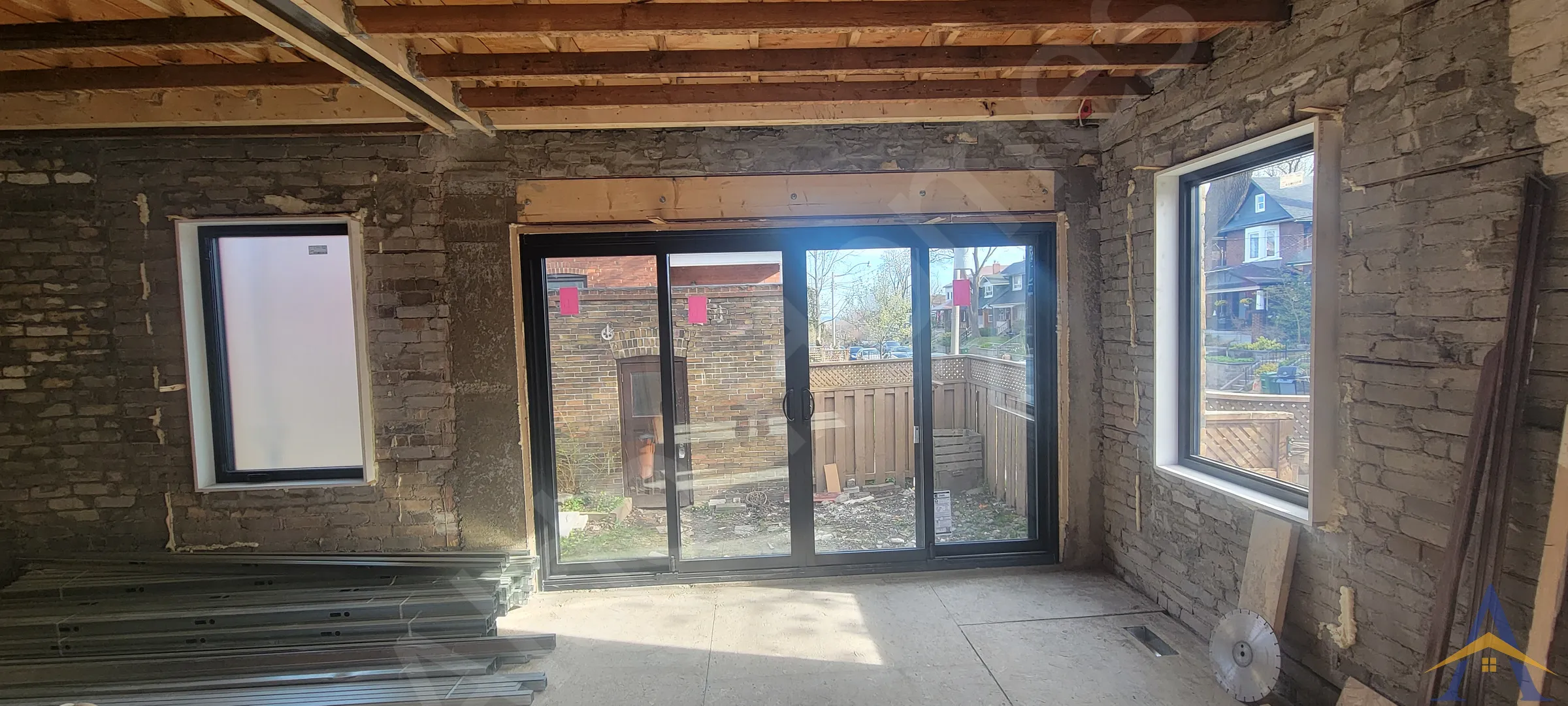 Exterior Walls - Gerrard Street East, Toronto - Image 6