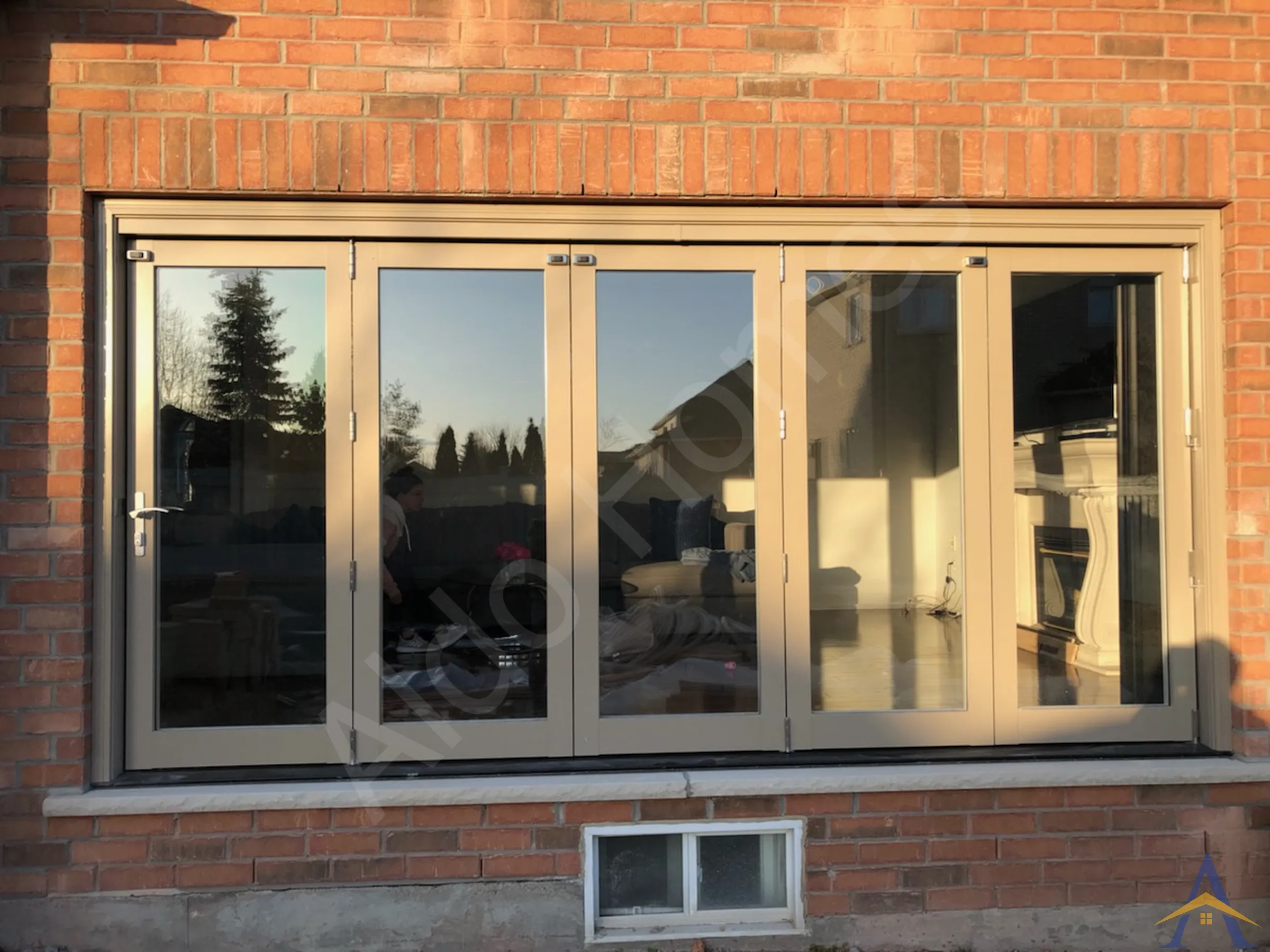 Exterior Walls - Green Manor, Woodbridge - Image 8