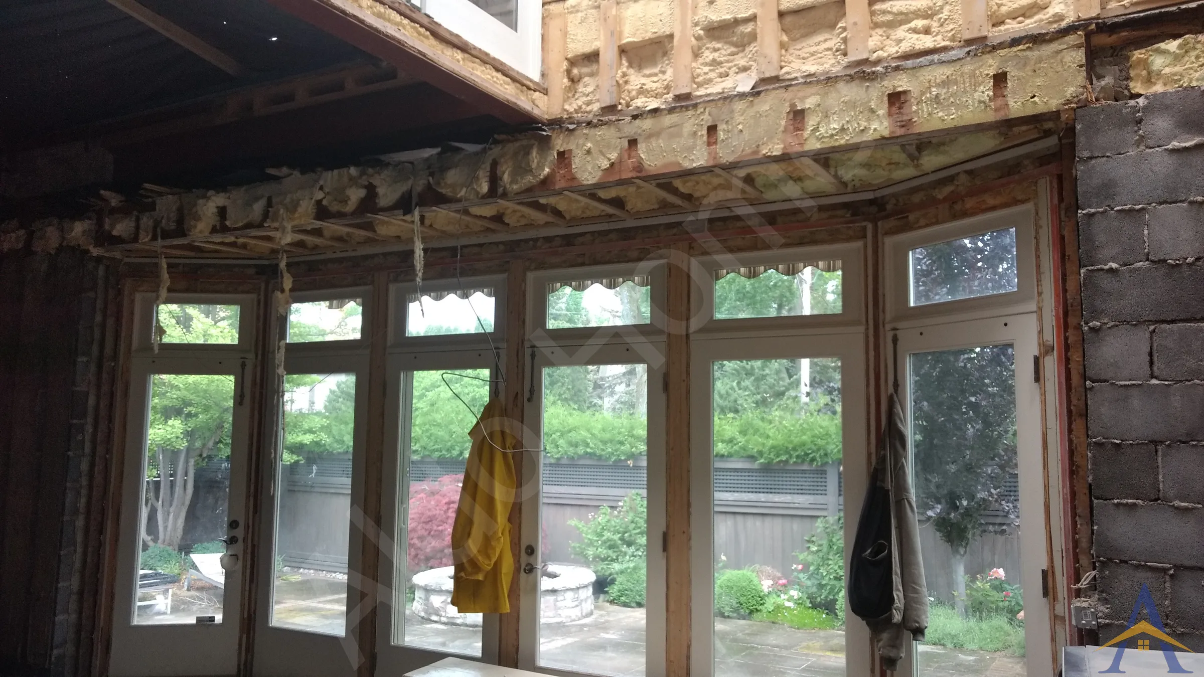 Exterior Walls - Old Forest Hill, Toronto - Image 1