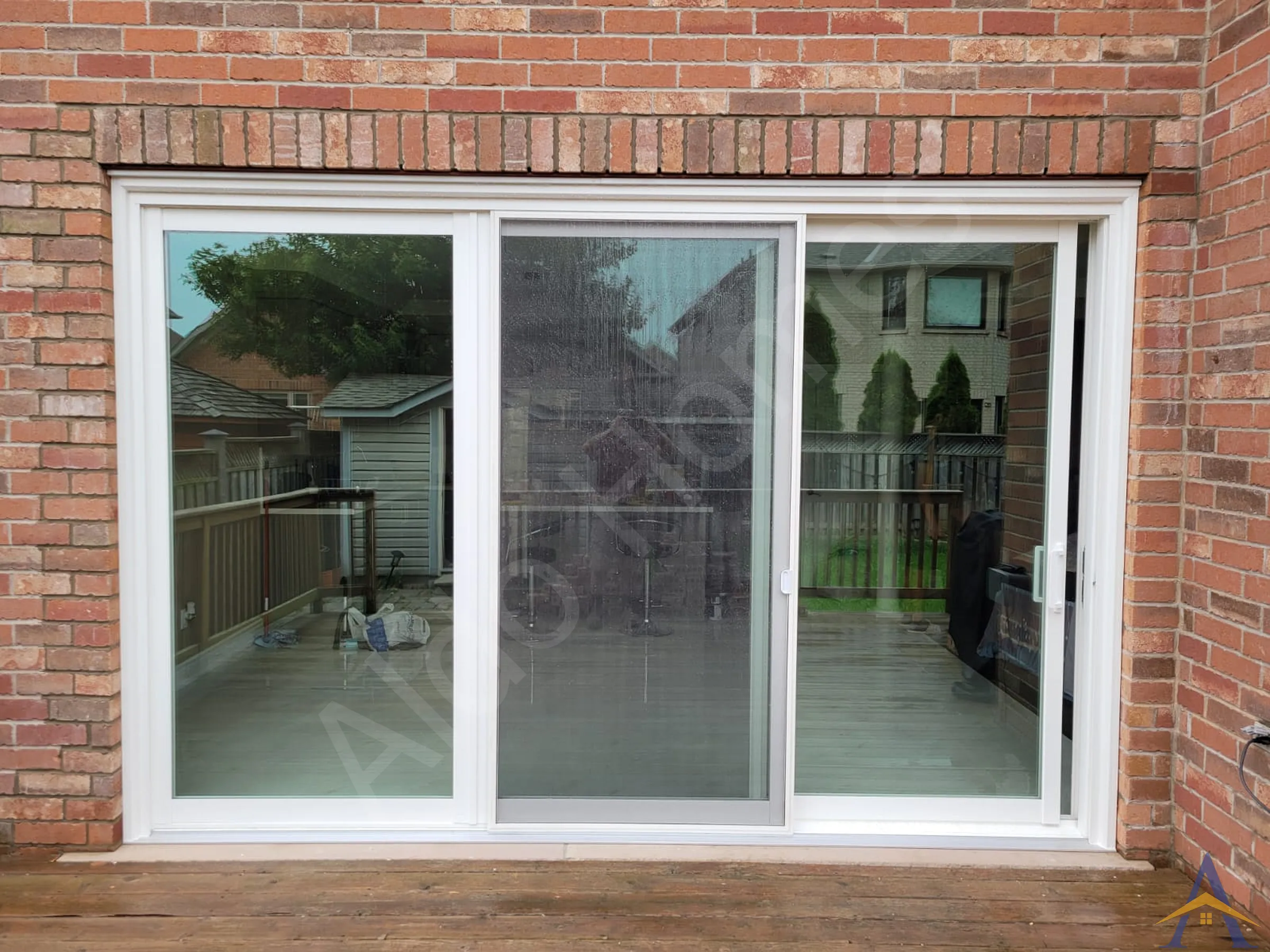 Exterior Walls - Tesla, Oakville - Image 5