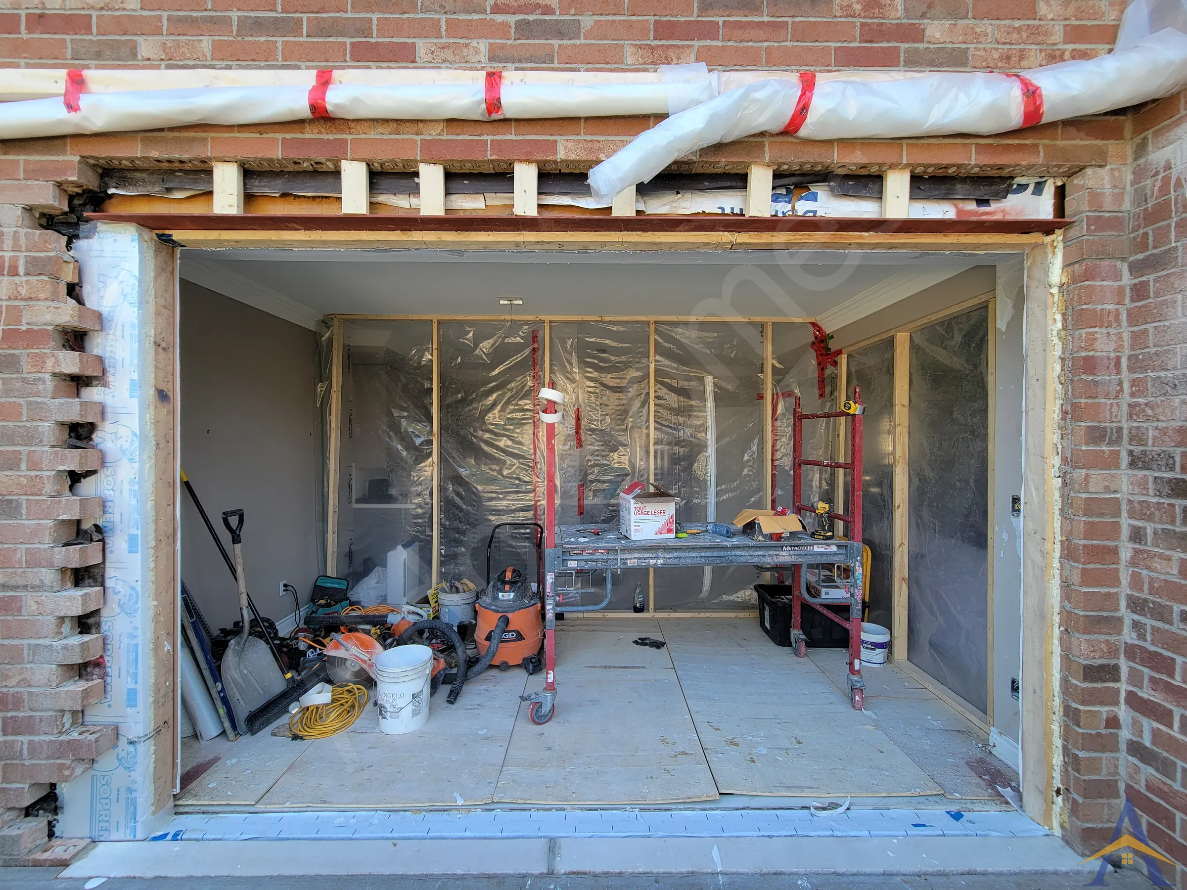 Exterior Walls - Tesla, Oakville - Image 6