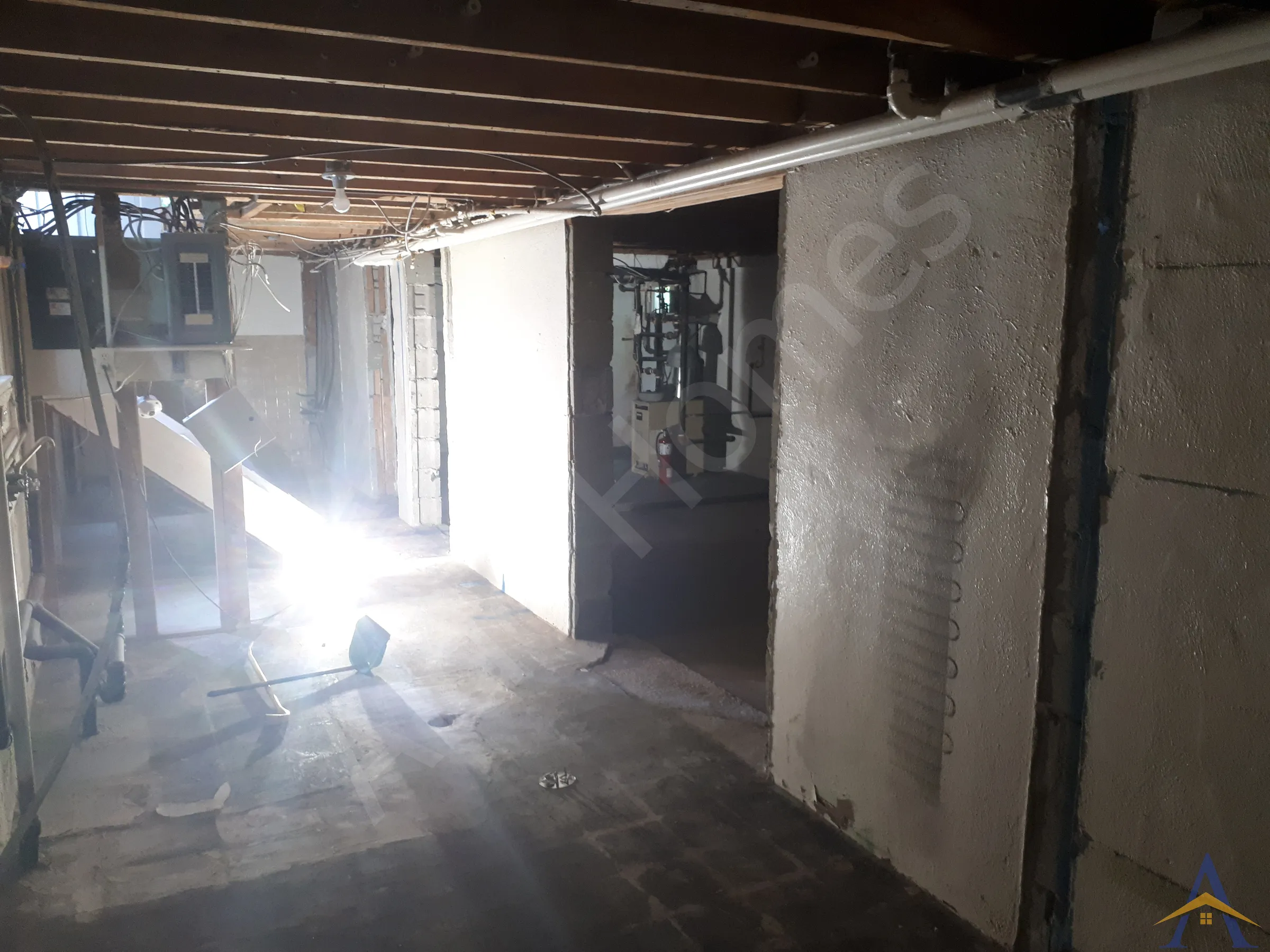 Load Bearing Wall Removal - Two Story - Peveril Hill N, Toronto - Image 1