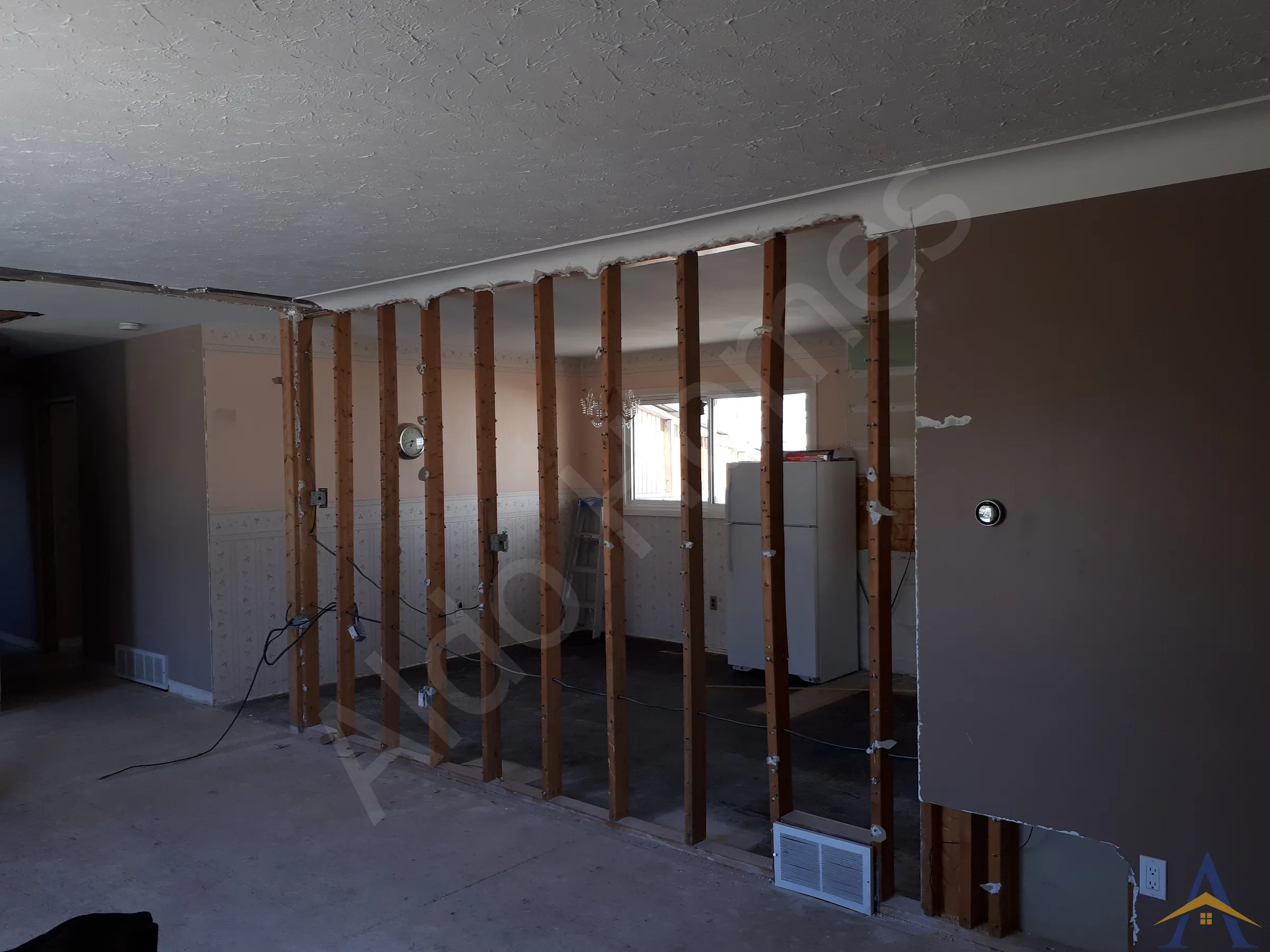 Load Bearing Wall Removal - Bungalow - Richmond Cr, Niagara Falls - Image 1