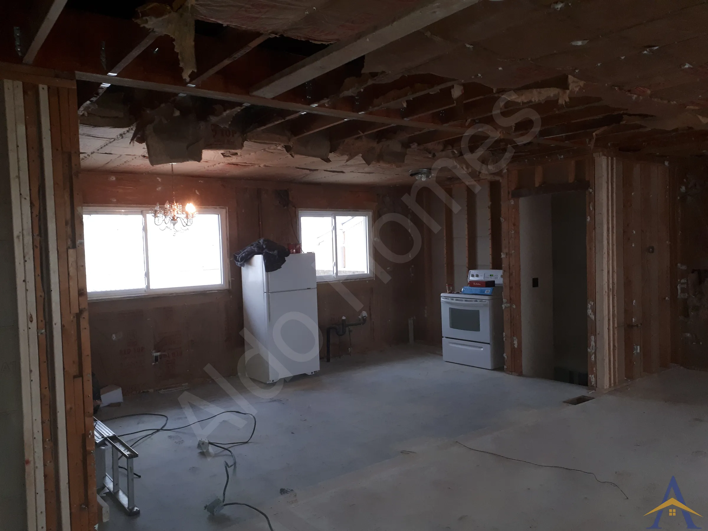 Load Bearing Wall Removal - Bungalow - Richmond Cr, Niagara Falls - Image 2