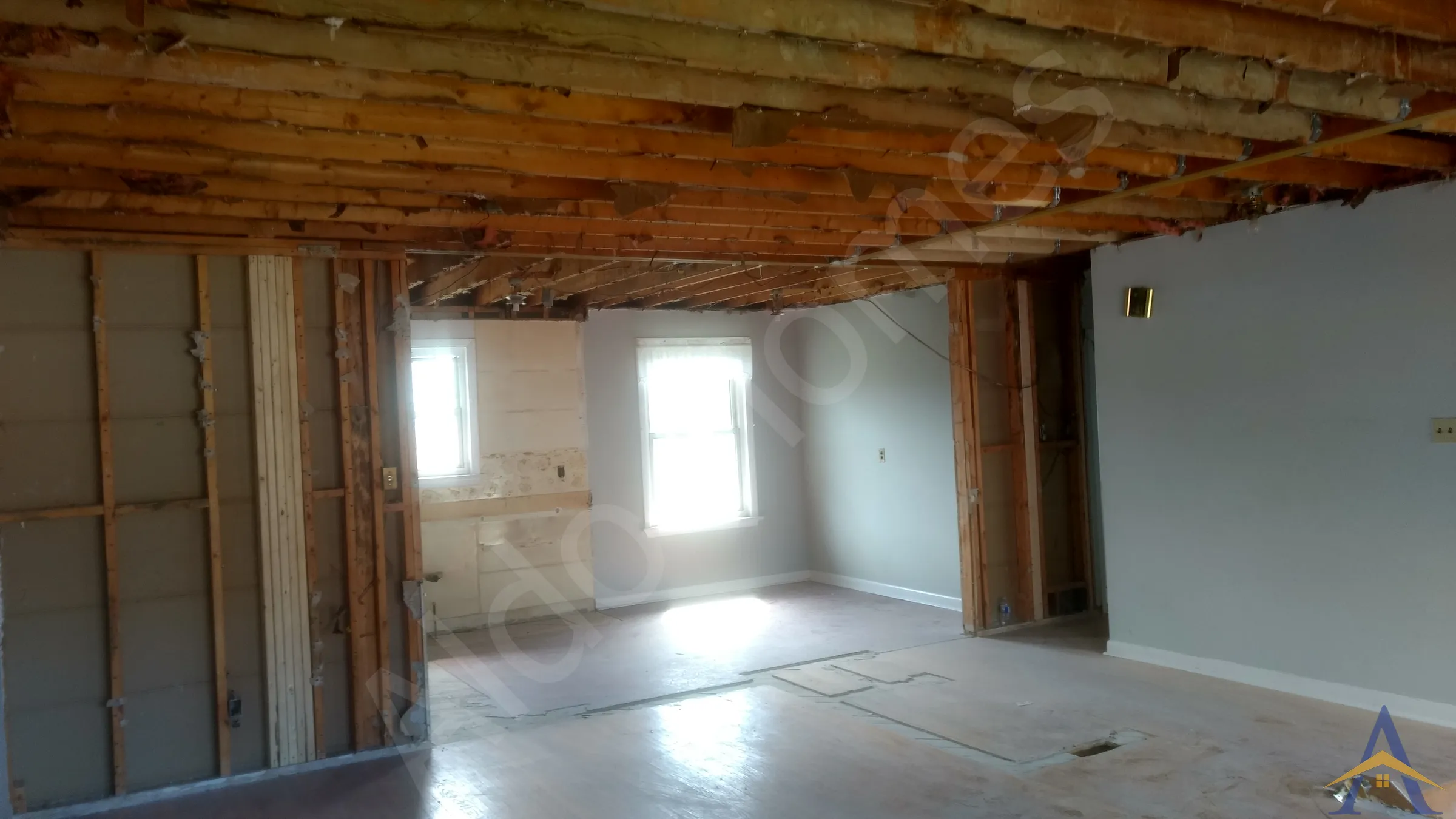 Load Bearing Wall Removal - Bungalow - Tavistock, North York - Image 4