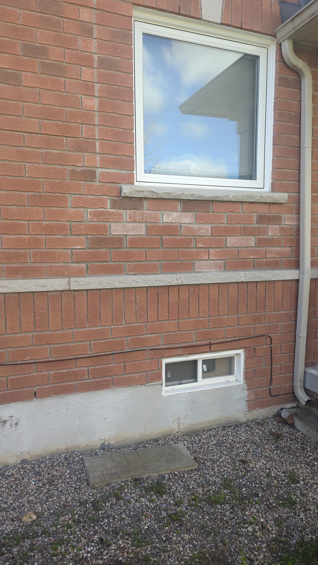 sleepy hallow exterior window 1